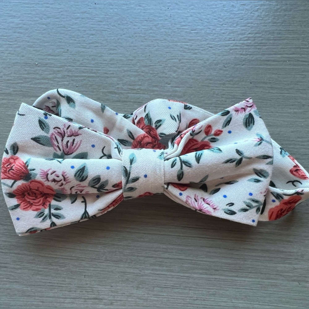 DAZI Floral Pre-Tied Bow Tie